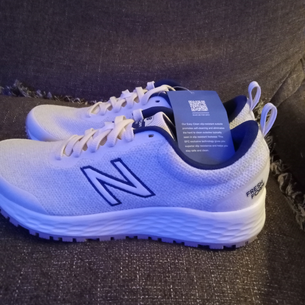 New Balance Fresh Foam Lightweight White & Navy Sneakers